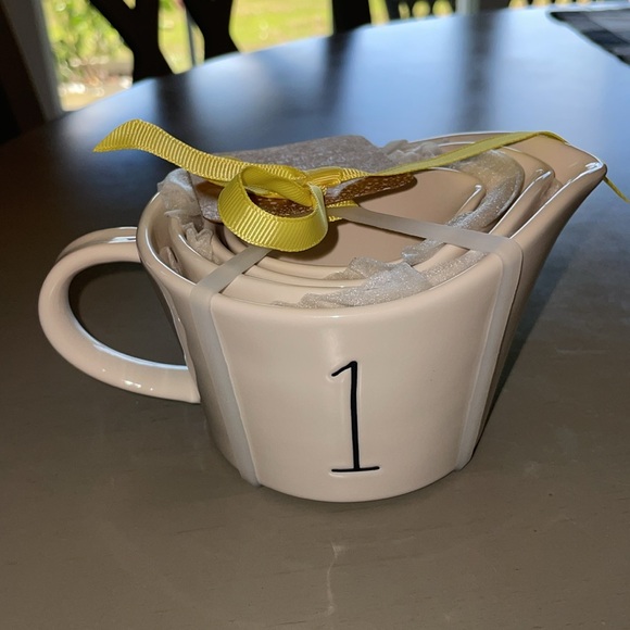 Rae Dunn Beauty and the Beast Belle Measuring Cups - Picture 3 of 6